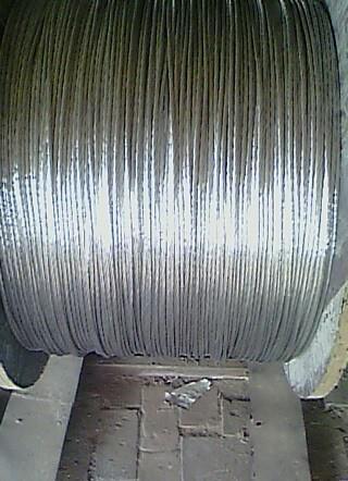 任丘市亿明线缆厂 产品供应 > 厂家钢芯铝绞线用于架空输配电线路0
